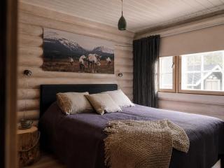 Log Cabin Otsonpesä with Lappish Hut - 6
