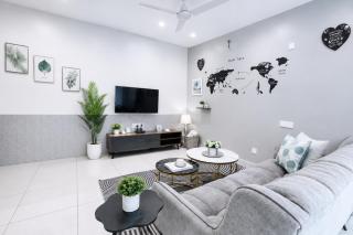 High Floor Partial Seaview 2BR Suite Near Gurney Mansion One 26 - 8