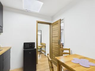 Apartamenty Retro Loft and Worker's Hostel - 4