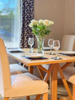 Central 2 Bed Stylish Flat Sleeps 4 - 3
