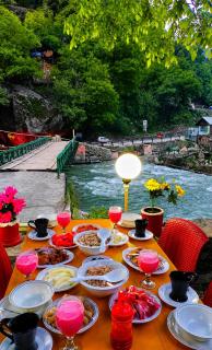 Umbrella Hotel Neelam Valley - 8