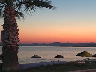 Peaceful 3-Bed Villa Pool Walk to Beach - 1