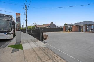 Luxury Suite • Close to Everything in Dandenong - 4