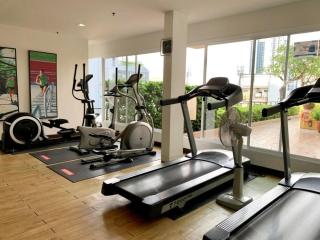 Entire condo only 5mins walk to BTS Onnut - 6