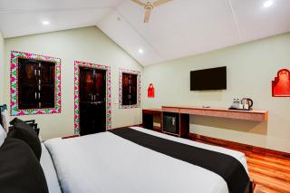 Super OYO Palette Hotel and Resort LBS International Airport Formerly Banaras Kila - 1