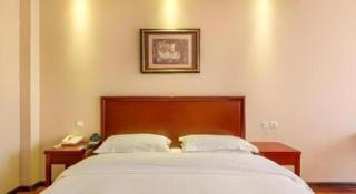 GreenTree Inn Xuzhou High Speed Railway Zhangqian Square Business Hotel - 1