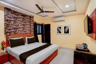 Super OYO Collection O BHU Road Varanasi Formerly Hotel Swarna Banquet - 8