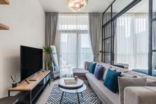 Charming & Entertaining 1BR in Dubai Hills - 3