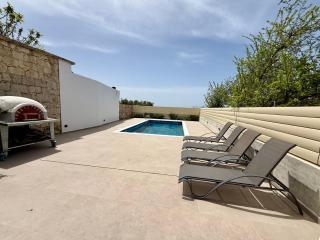 Authentic 5 Bedroom Stone Villa with Pool in Kathikas - 8
