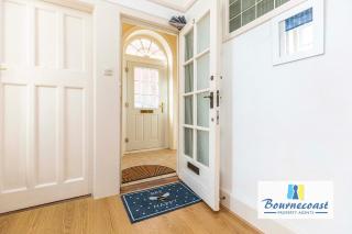 DINGLE APARTMENT by BOURNECOAST - Spacious Apartment Near Sandy Beaches with Patio Garden and Parking - FM6336 - 4