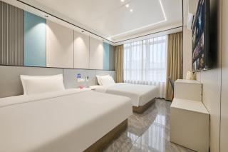 Four Seasons Clouds Xiamen North Railway Station Store - 9