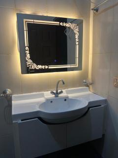 Fully Furnished 2BHK APARTMENT SELF CHECK-IN - 5