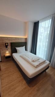 SEKRA Stadthotel - 3