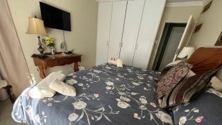 The Zebra Suite at Frederick's Place - 3