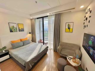 Quiet Relaxing Studio with Beautiful Night View at Green Bay Hanoi - 0