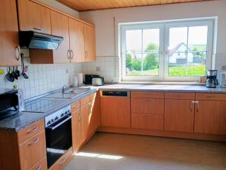 Ganze Wohnung mit Balkon, bis 5 Personen rund 90 qm - 8
