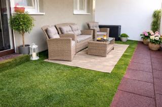 Close to center big terrace city tram garage parking place fast WIFI Super king size bed grocery 1min - 8