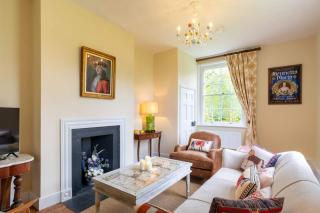 Coachman's Cottage - 9