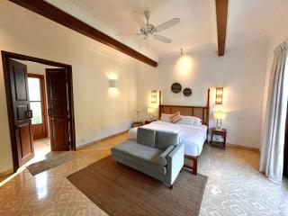 La Mosteiro - Dreamy Luxe 3BHK Villa with Private Pool and Modern Interior - 7