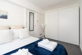 3 Bedroom Old Street Apartment - City Views - 1
