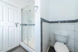 Free Parking Sleeps 2 Central Location - 8