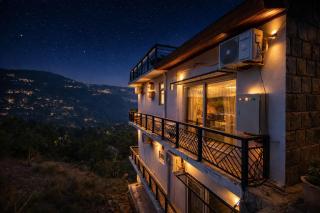 The Grand Pine 3 Bedrooms Executive Cottage in Murree Hills - 9