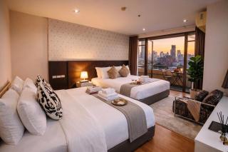 Large 6 Pax Bedroom with 3 Beds and Balcony next to Nana BTS - 8