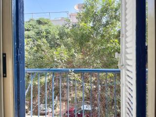 Bright 2BR Blue Apt Maadi Cairo Fast WIFI - Walkable - 4