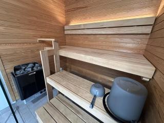 Stunning, modern mini-home 5 miles from the airport! - 4