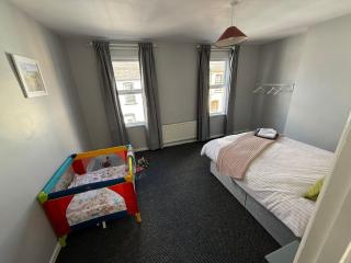 Lovely Derry House - 6
