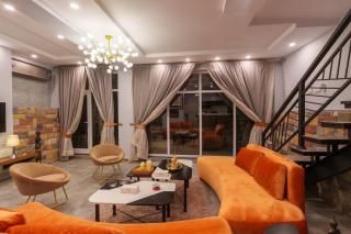 Luxury 3 Bedrooms Private Cottage with Panoramic Mountain Views Murree - 4
