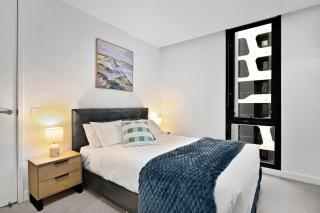 Luxury Empire CBD 2BR Pool, Sauna, Gym with City Views - 4