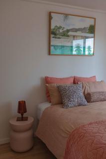 Boujee Beach Front, St Kilda Apartment - 4