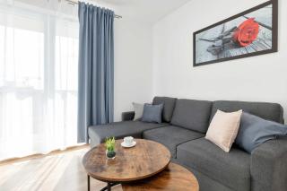 Cozy & Functional Apartment with Parking and Balcony by Noclegi Renters - 6