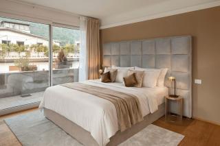 Royal Lakeview Penthouse by Aura Luxury Collection - 2