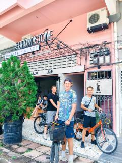 The Brownstone Hostel & Space - 8
