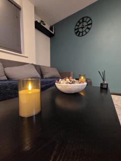 Modern City Centre Apartment-Balcony & Free Parking - 5