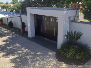 Kuiersaam Guesthouse Luxurious & Mordern Accommodation - 6