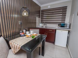 Kuiersaam Guesthouse Luxurious & Mordern Accommodation - 2