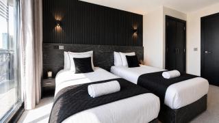 Modern City Centre Apt With Balcony & Free Parking - 5