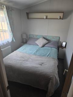 51 Denbigh 8 berth static caravan - 1