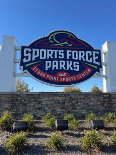 The Sandusky Melrose - Next to the Cedar Point Sports Center and Sports Force! Recently Renovated! - 2