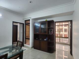 Affordable Cozy Stay Bashundhara Near IUB - 1