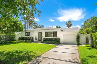 Putnam Place - Bright Modern Home with Pool & Backyard Retreat - 6