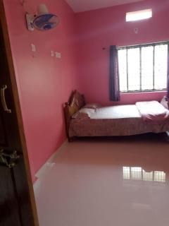 Emmanuel Home Stay Ac and Non Ac - 2