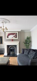 4 Bedroom House in Newry Central - 1
