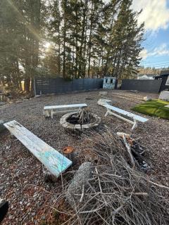 Beachfront Cleveland Beach with hot tub & fire pit - 9