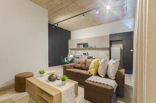 Sandton City Splendid Apartment 4 l Walk to Sandton City & MandelaSquare l Backup Power & Water - 4