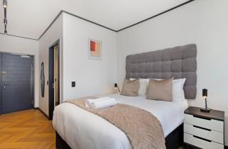 Nine Palms Luxury Apartments - 2