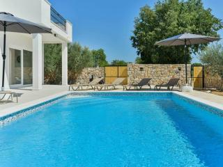 Natura with pool Comfortable holiday residence - 8